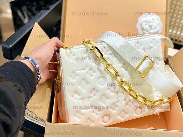 

2023 ss new spring pink white coussin pm shoulder bag womens designer embossed leather clutch with chain puffy leather purse pillowy bag m22
