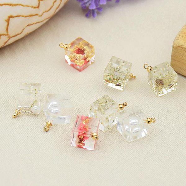 

crystal new style 30pcs/lot dried flowers/beads core geometry 3d square shape resin beads charms diy jewelry earring/garment accessory