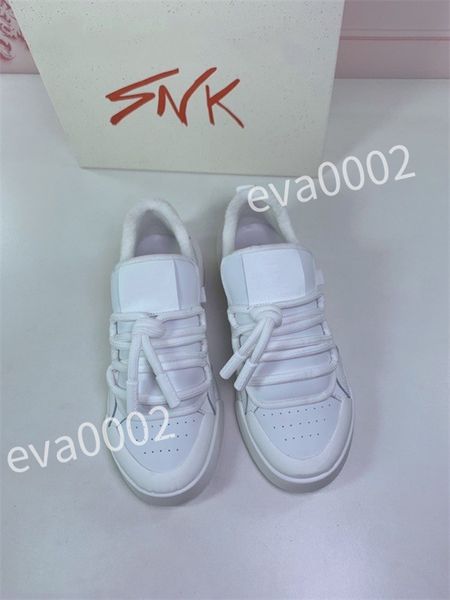 

2023 luxury designer men's causal shoes fashion woman leather lace up platform sole sneakers white black mens womens