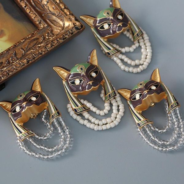 

knot european and american fashion retro glaze fox pearl exaggerated shoulder sweep ear clip, Silver