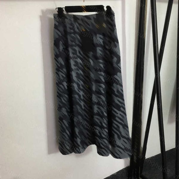 

23ss pleated skirts designer skirts double f hardware buckle embellished alphabet print high-waisted denim half skirt long skirt women cloth, Black