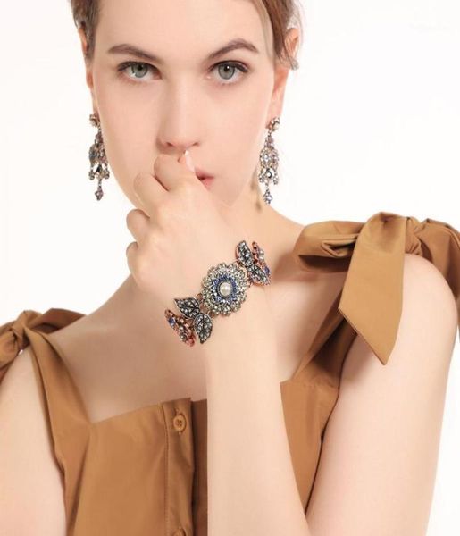 

bangle vintage gold color exquisite fairy flower big hyperbole thick bracelets unigue design femme jewelry17975032, Black