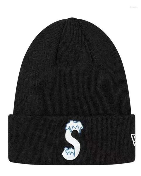 

berets winter warm knit hats 2022 fashion windproof ski caps with thicken sports multifunction6300776, Blue;gray