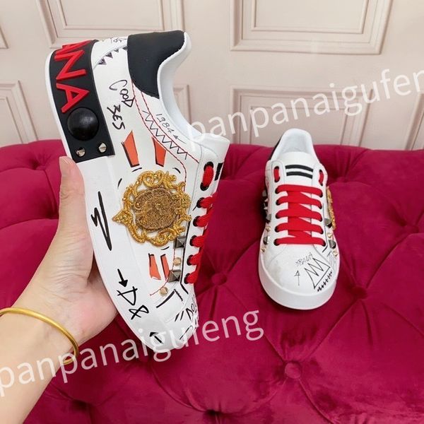 

2023 new luxurys classic thick-soled couple shoes men and women fashion sneakers style non-slip sole designers, Black