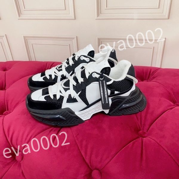 

2023 new casual shoes men shoes sneakers with black rubber white lace-up strap designer mens womens fashion trend