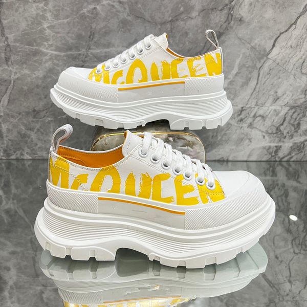 

2023 new women luxury shoes reflective sneakers designer trainers genuine leather fabric runner winter 0516, Black