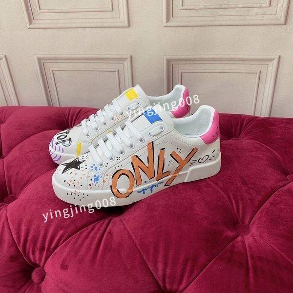 

new designer fashion brand casual shoes womens mens low sole canvas shoes leather black white original sole sneakers2023