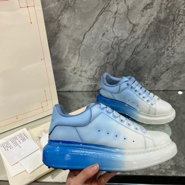 

2023 women luxury shoes reflective sneakers designer trainers genuine leather fabric runner winter fall 0516, Black