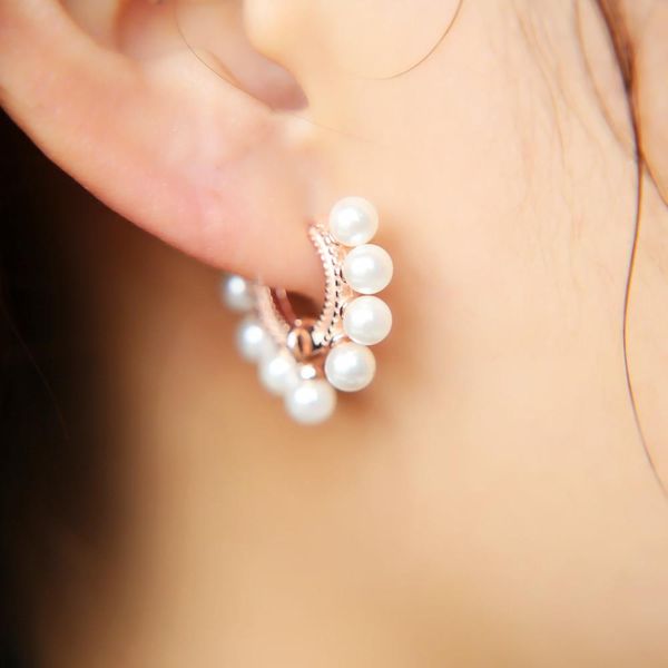 

huggie beautiful white pearl decoration hoop earring for girl special wedding jewelry 925 sterling silver earring accessory for girl, Golden;silver