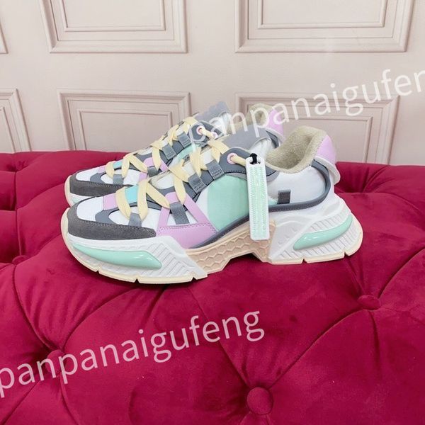 

2023 luxury classic thick-soled couple shoes men and women fashion sneakers style non-slip sole designers, Black