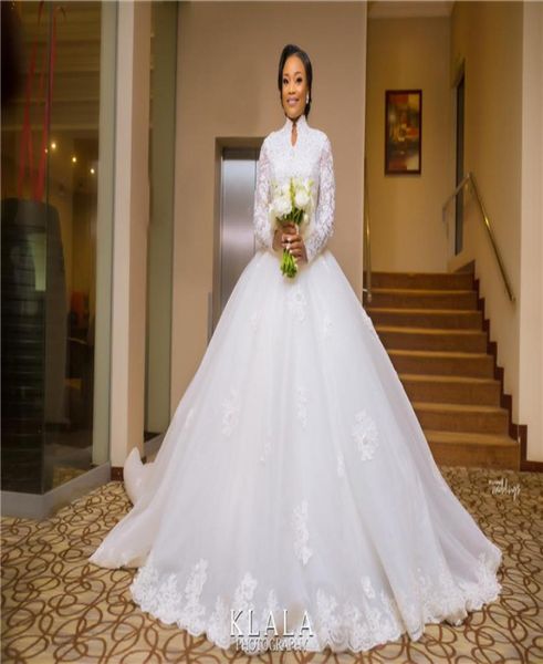 

arabic vintgae muslim high neck lace appliqued plus size wedding dress luxury beaded balck girl dubai bridal gown1458687, White