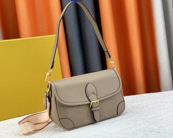 

designer womens shoulder bags luxury diane handbags embossed flower letters empreinte crossbody bag quality leather ladies underarm pouch fa