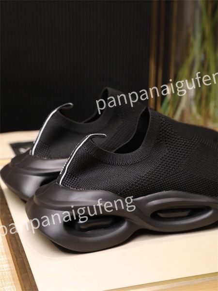 

2023 men sneakers designer white shoes triple leather printed sneaker platform women casual shoe, Black