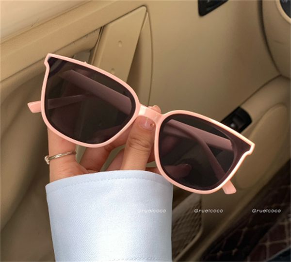 

lovely pink sunglasses for women in summer, which can be matched with small face, anti ultraviolet, sun protection and eye protection square, White;black