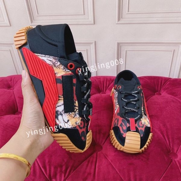 

new designer fashion brand casual shoes men low sole canvas shoes leather black white sole sneakers2023