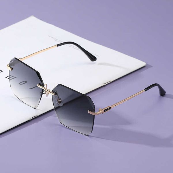 

frames 2022 new frameless trimming sunglasses fashion women's square uv proof sunglasses ce certification, White;black