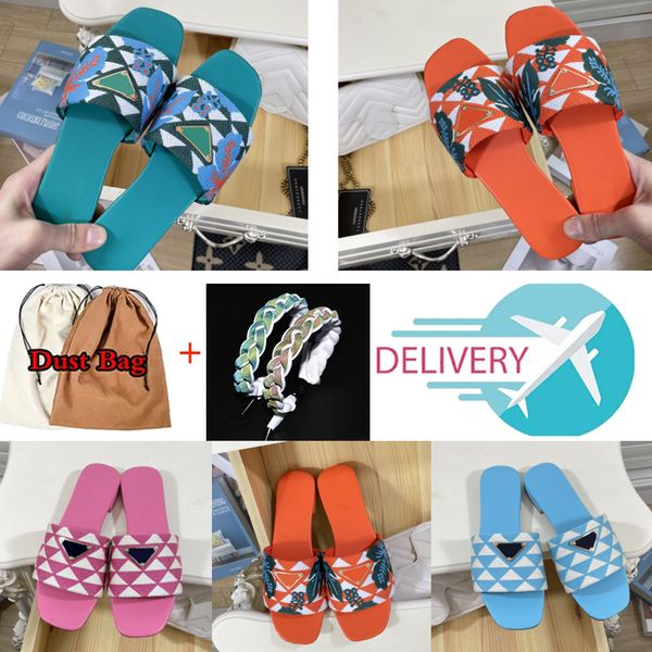 

2023 designer slippers womens p embroidered fabric slides triangle label luxury metal flat casual slipper plaid scuffs models woman modish s, Black