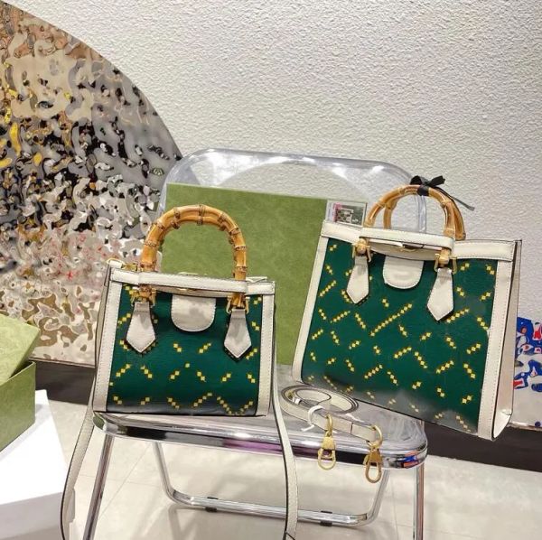 

Green Letter Printing Leather Bamboo Joint Hand Shank Totes Fashion Retro High Capacity Womens Single-Shoulder Bag Luxury Brand Women Elegance Handbag, Green large (27*23*11)