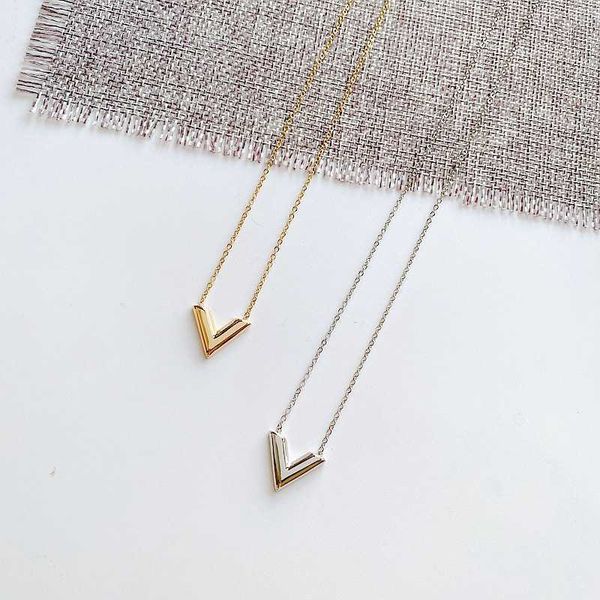 

simple steel color preserving letter v necklace female ins hip hop net red clavicle advanced moisture sensitive sweater chain, Silver