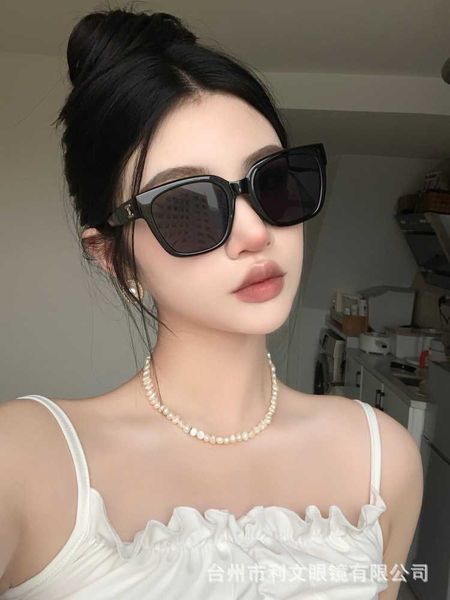 

2023 design sunglasses box arc de triomphe sunglass french high-end sunscreen popular on the internet with same eyewear versatile trend, White;black