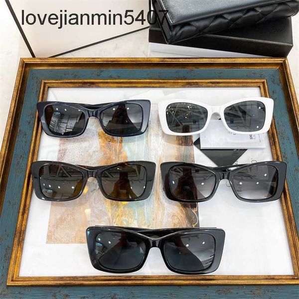

2023 fashion sunglasses factory 50% retail 22 xiaoxiangjia sunglass women's net hongfeng same fashion plate personality small box sungl, White;black