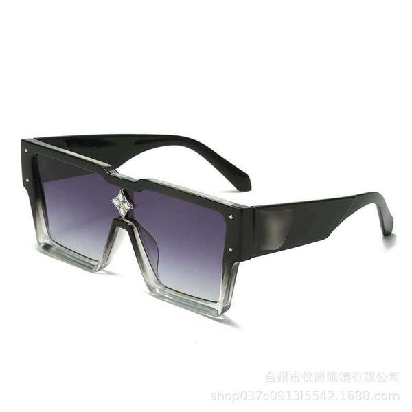 

new diamond box for women with advanced sunscreen and shading personalized fashion sunglasses, White;black