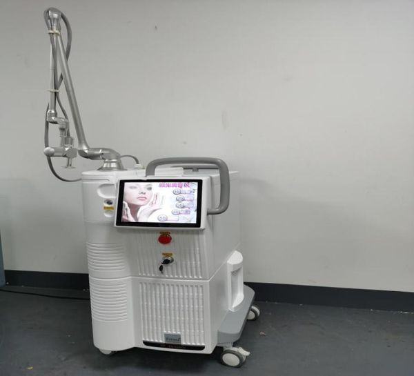 

40w scar removal skin tighten stretch markets removal fractional laser co2 fractional laser fractional co2 laser machine4908143, Black