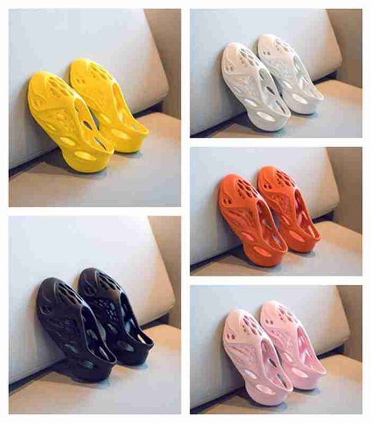 

2023 girls fashion beach boys summer sandals baby toddler little big kids slip-on foam children lightweight closed toe shoes, Black;red