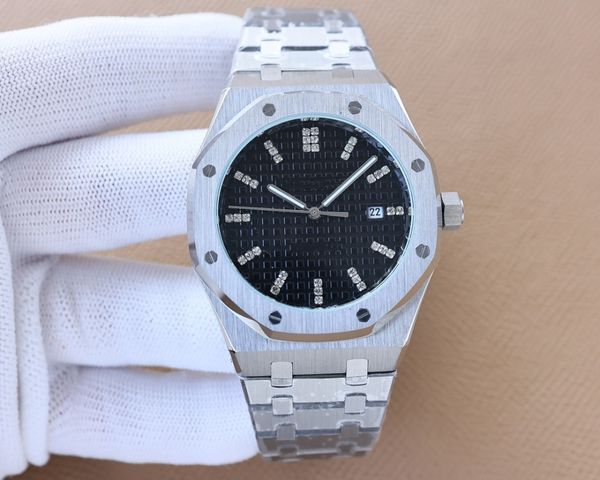 

the new first men's watch dial using three-dimensional oil pressure effect, 316l fine steel case, ultra-high hardness crystal glass mir, Slivery;black