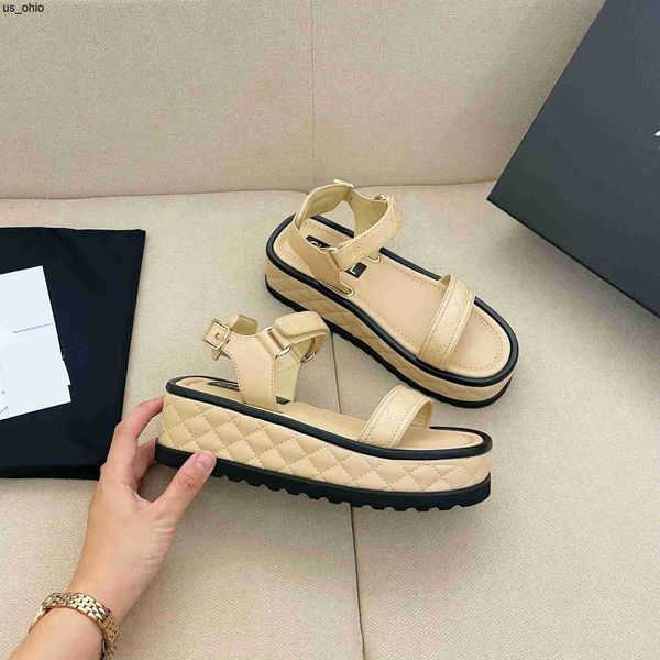 

sandals designer women sandals womens slides crystal calf leather casual shoes quilted platform summer beach slipper 3540 j230522, Black