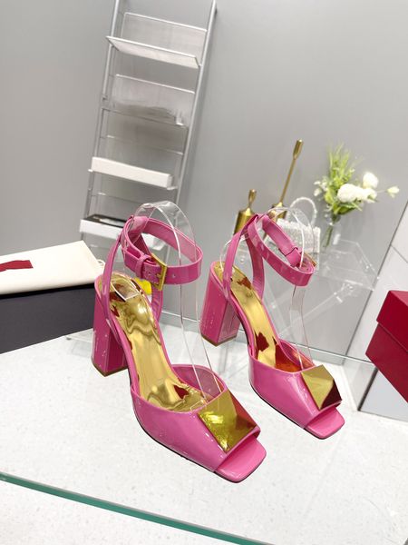 

fashion designers sandals summer women valentinoity slide leather sandals luxury fashion high-heeled sandals h073, Black