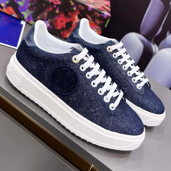 

luxurys designer time out sneaker low shoes embossed silver gold letters men women thick textured rubber sole classic black and pink trainer
