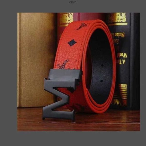 

2022 m luxury designer belt g buckle fashion genuine leather women belts for men letter double big gold classical 4utsh, Black;brown
