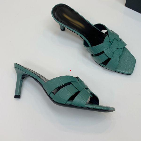 

2023 fashion women sandals genuine leather slippers summer flat stylist slides ladies beach sandal party wedding slipper with box -k0026, Black