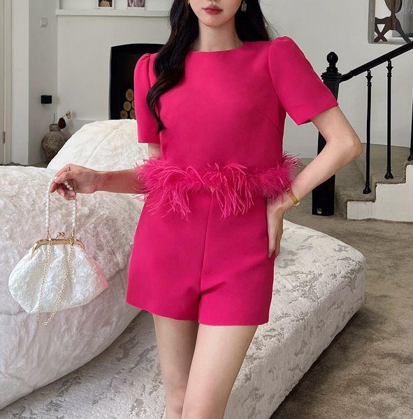 

european fashion brand feather decorated short sleeved paired with shorts, White