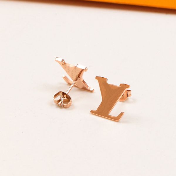 

multi style designer v letter earrings luxury feminine hoop fashion jewelry mother of pearl earrings non-fading non-allergic, Golden;silver