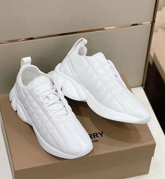 

luxury men quilted leather sneakers shoes italian-tanned leather b-check black white blue nude comfort trainers discount outdoor sports eu38