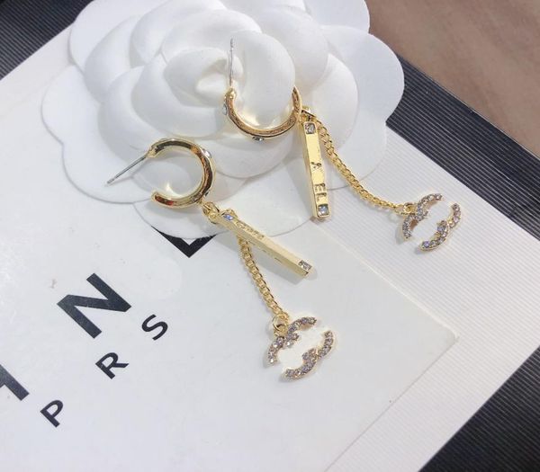 

popular luxury earrings charm fashionable girl earrings designer jewelry design for women high sense accessories wedding party wit9589967, Golden