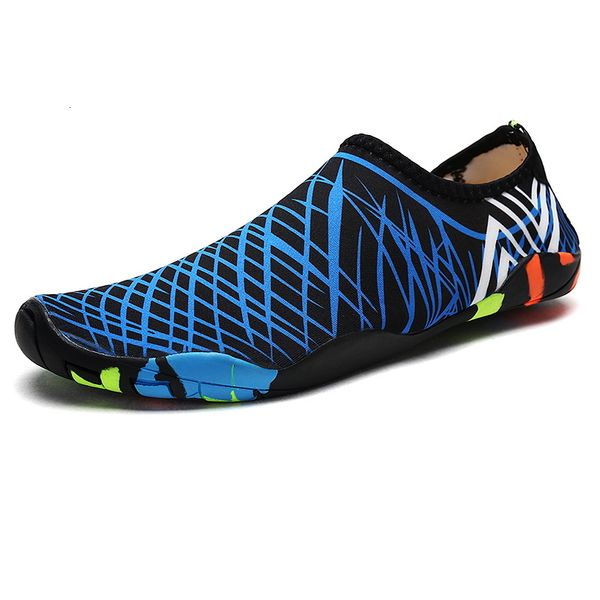 

water shoes quick-drying beach water shoes swimming aqua slippers seaside barefoot surfing upstream sneakers women men light sandals 230522, Black