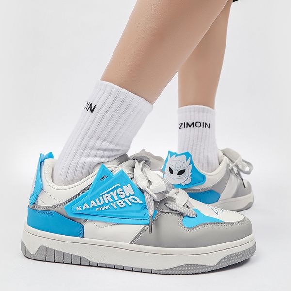 

summer men's running shoes are lightweight and 1comfortable.summers new thick sole small white and black shoes women's outdoor spo