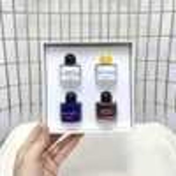 

parfum designer perfume miss cologne perfumes fragrances for women 4pcs/set women perfume suit anti-perspirant deodorant spray 30mlx4 edp na