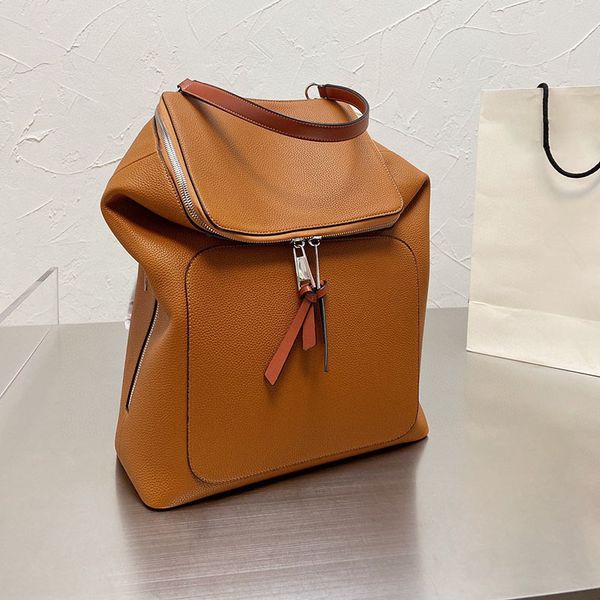 

loeweee medium backpack men's schoolbag calfskin zippered strap self-adjusting length novel designer fashion practical 40cm