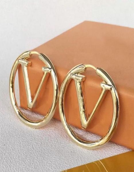 

2021 designer letter stud earrings fashion gold hoop earring for lady women party jewellery new wedding lovers gift engagement1603341, Golden;silver