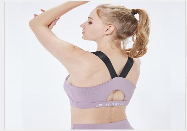 

2019 autumn and winter new sports bra shockproof gathering running fitness beauty back yoga large size vest bra woman4597325, White;black