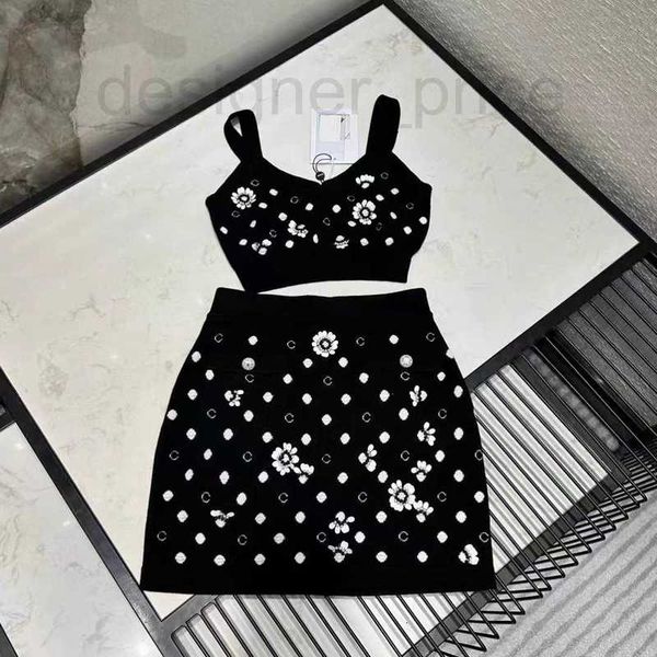 

two piece dress designer 2023 new summer women's sets fashion vest short skirt womens high-end flower knitting suit birthday mother&#03, White