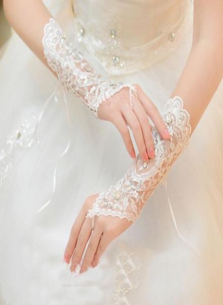

bridal gloves fingerless ivory lace glove bridal accessories beaded wedding gloves white lace bride gloves fashion wedding accesso5098419