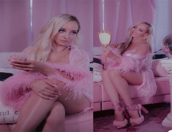 

2021 pink sheer tulle maternity sleepwear onepiece for poshoot feather plus size party nightgowns custom made pregnacy go2747292, White