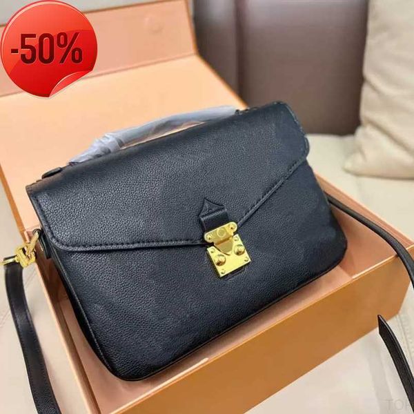 

luxurys designers bag embossing flower pochette women handbag messenger bags genuine leather metis elegant womens shoulder crossbody bag hql