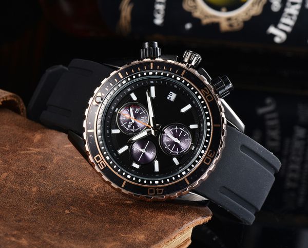 

2023 new union watch men's leisure diamond watches gold steel case rubber quartz wristwatch strap male relogio masculino citi6, Slivery;brown