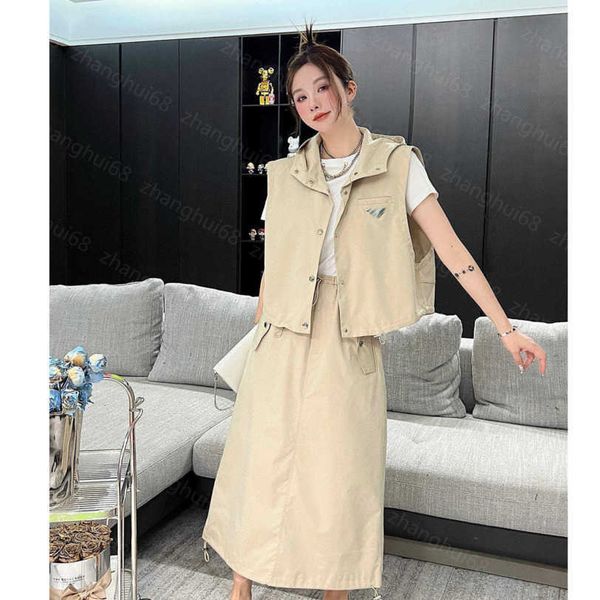 

23ss skirt set womens designer clothing hooded trench coat vest vest clip hem drawstring design elastic waist half skirt sets womens clothin, White